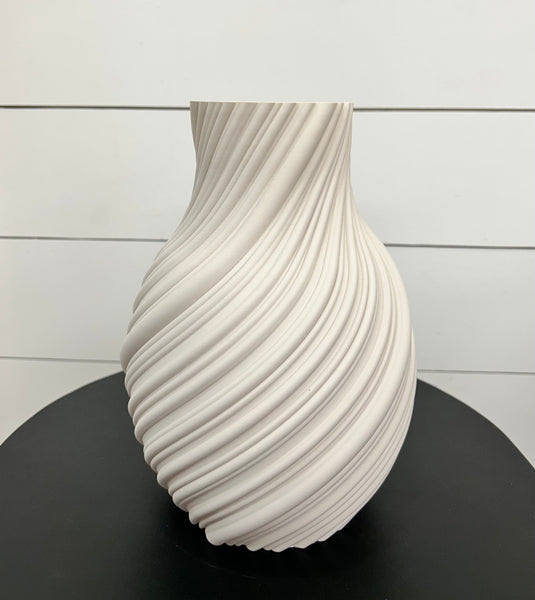 VM08 Vortex Decorative Vase