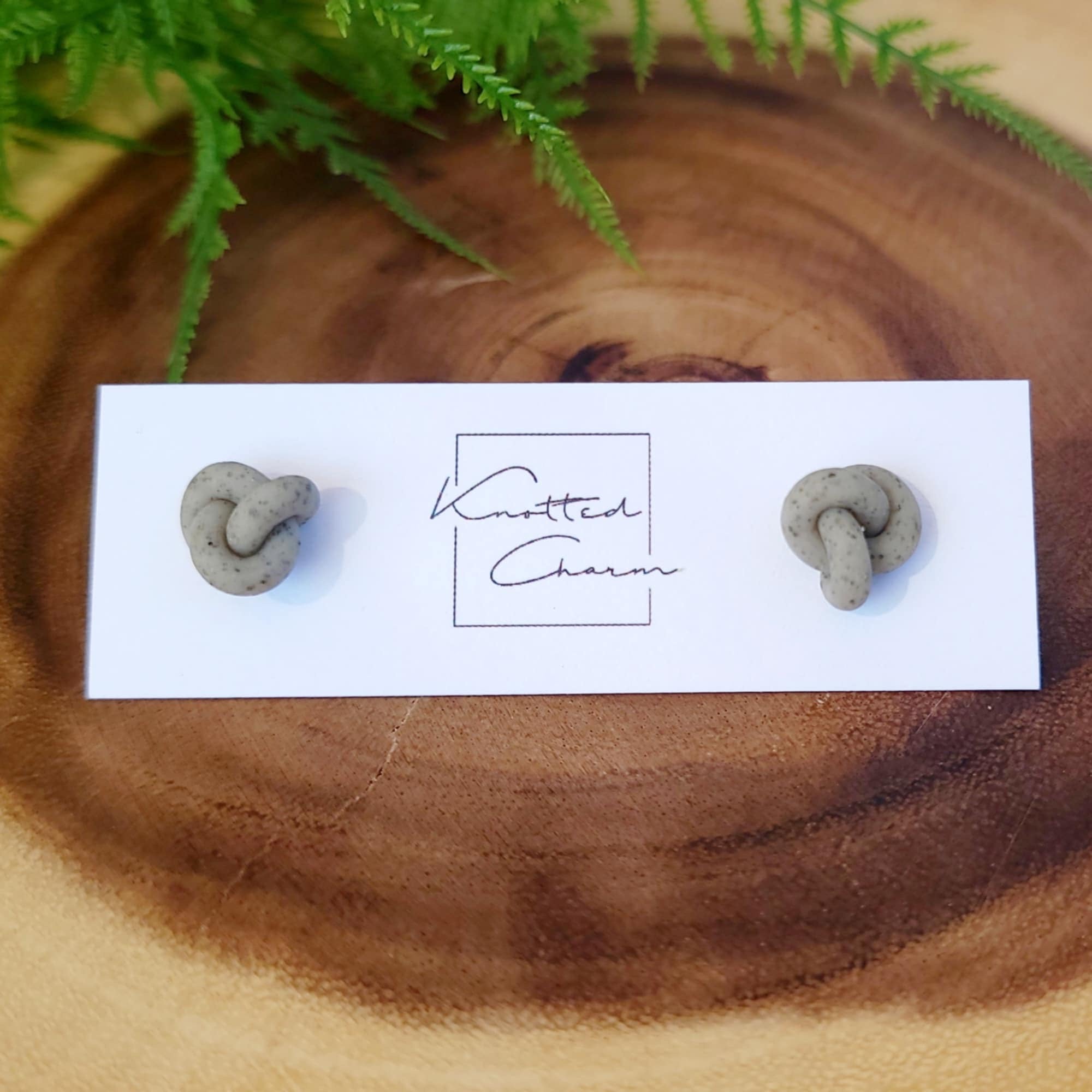 KC Knot Earrings - Granate