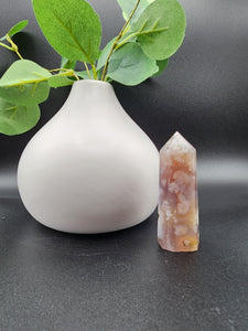 Flower agate tower