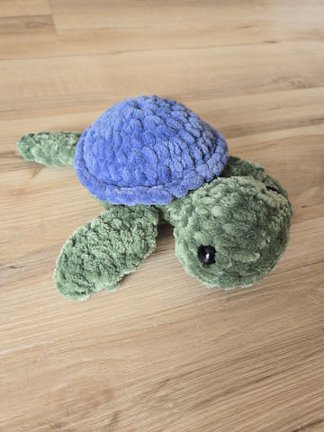 Knitted Turtle -blue shell