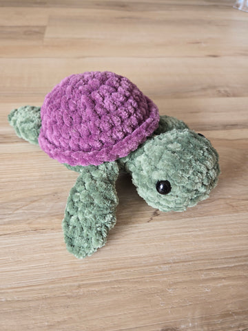 Knitted Turtle -purple shell