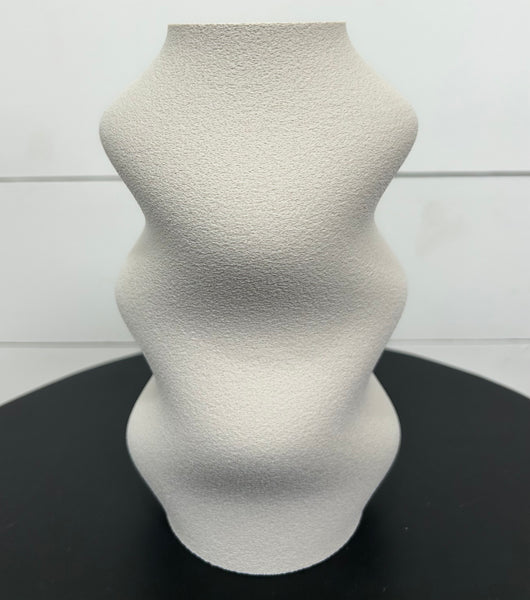 VM08 Scrunched Vase 8.5"