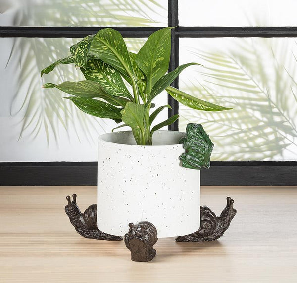 Climbing Frog Pot Hanger