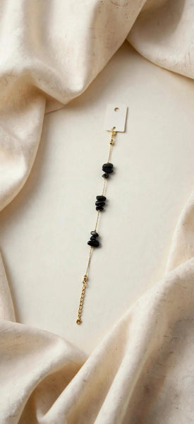 6a32f7be6982234f0f465536_onyx-bracelet-centered_1791152298447.jpg