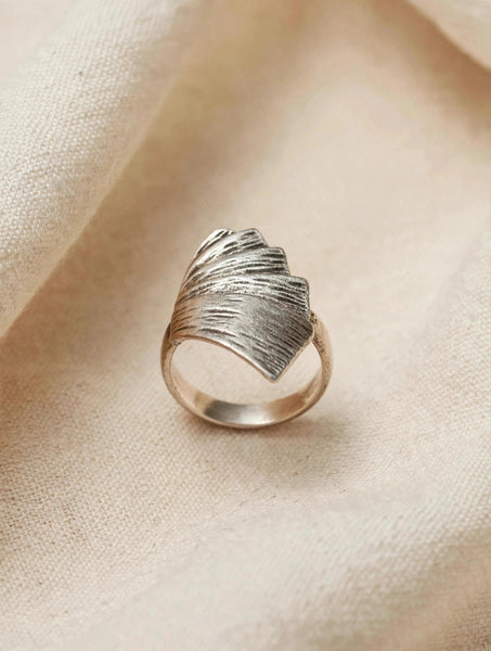 6a32f7be6982234f0f465536_shell-ring-closed-linen_1791228808813.jpg