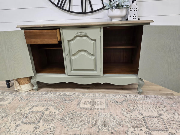 Bellwood Buffet Entryway Media Cabinet