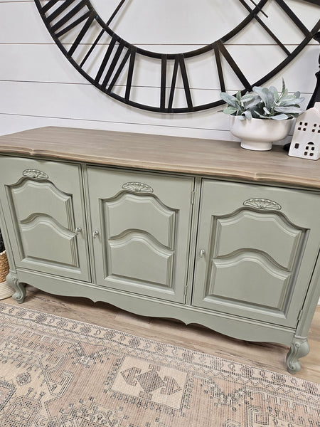 Bellwood Buffet Entryway Media Cabinet