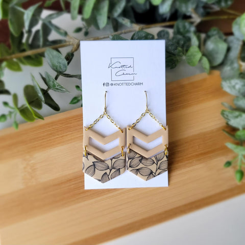 Chevron Chain Dangle - Tan