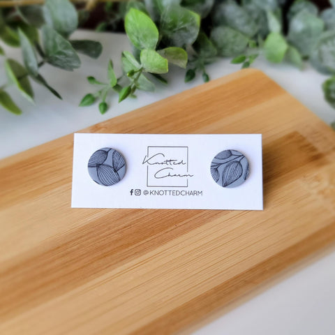 Black Leaf Print Stud - Grey