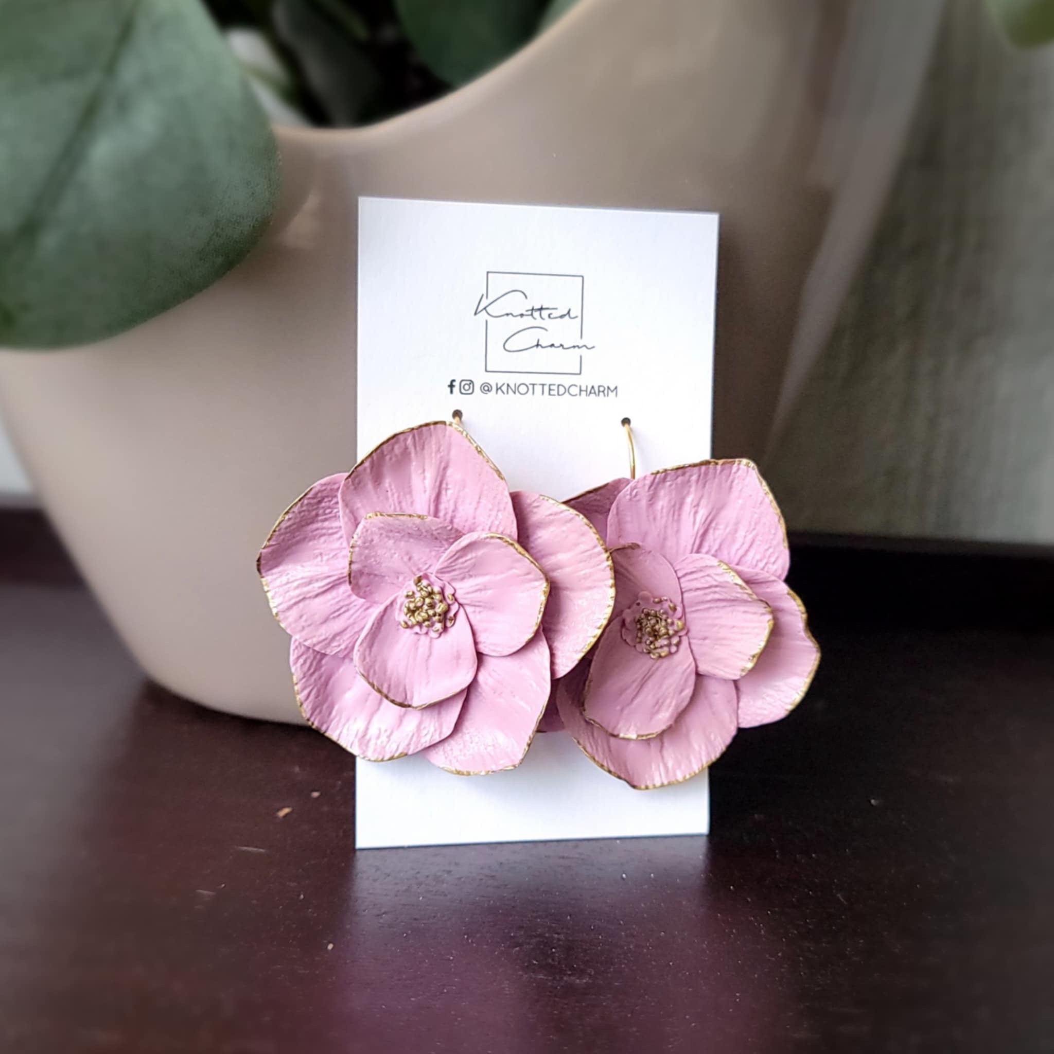 Large Flower Dangle - Lavender Crinkle Petals