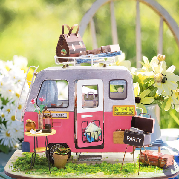 RoLife- Happy Camper DIY Dollhouse Miniatures Kit