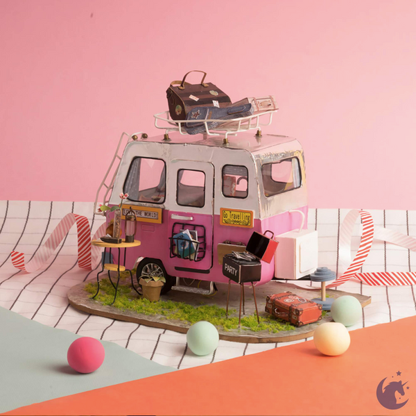 RoLife- Happy Camper DIY Dollhouse Miniatures Kit