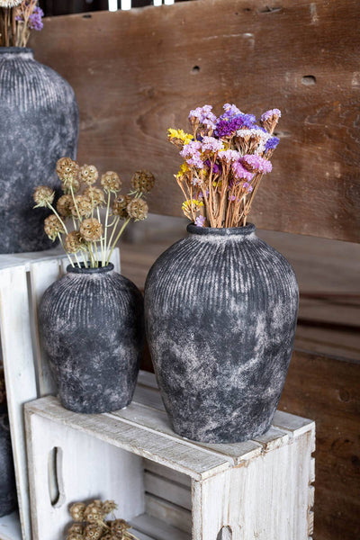 BLACK TERRACOTTA VASE MEDIUM