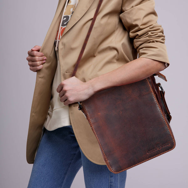 Leather Shoulder Bag Luna: Sandel