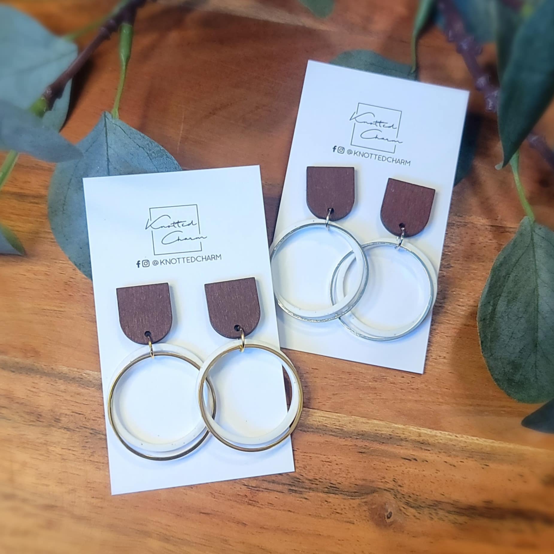 Lg Circle dangle earrings- white & gold