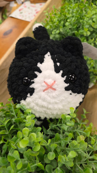 Crochet cat
