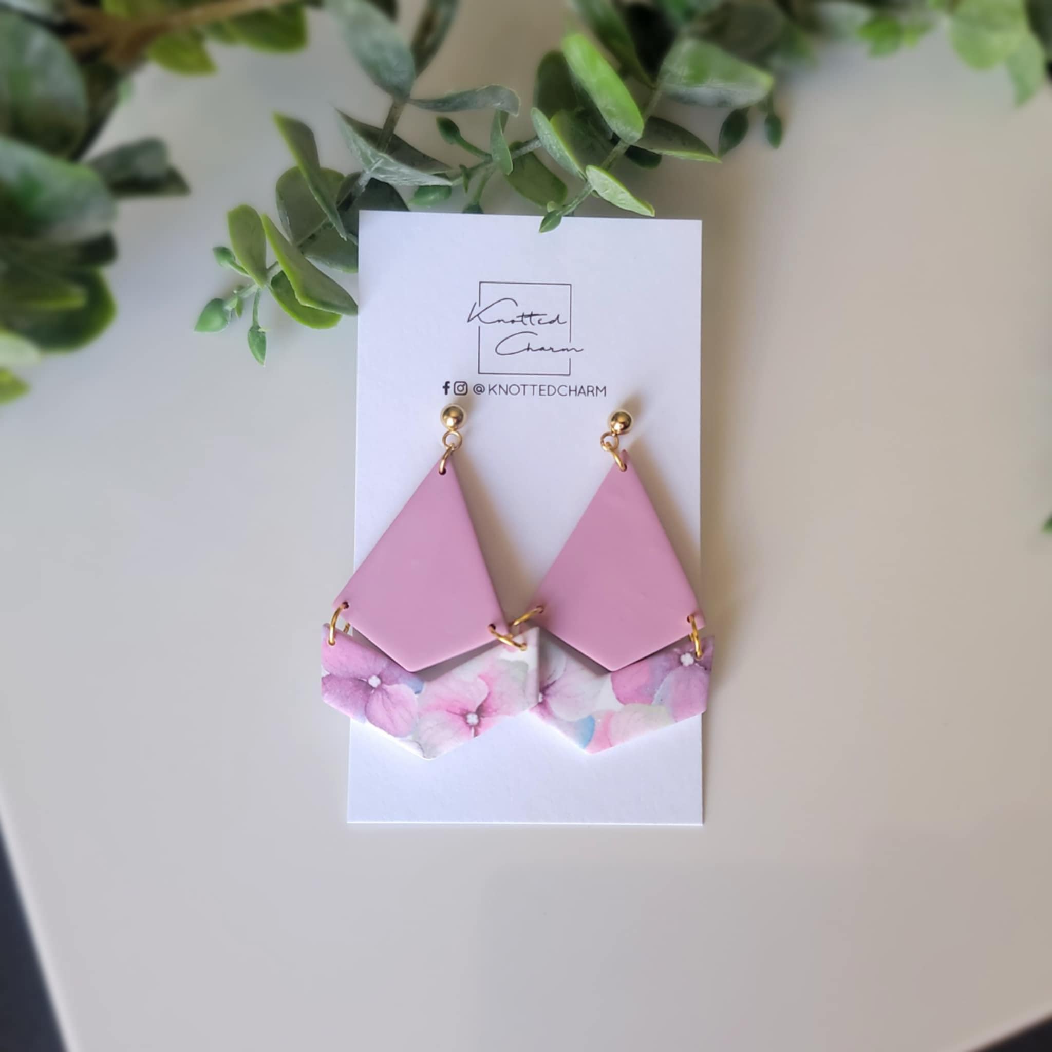 Chevron Floral dangle earrings-pink