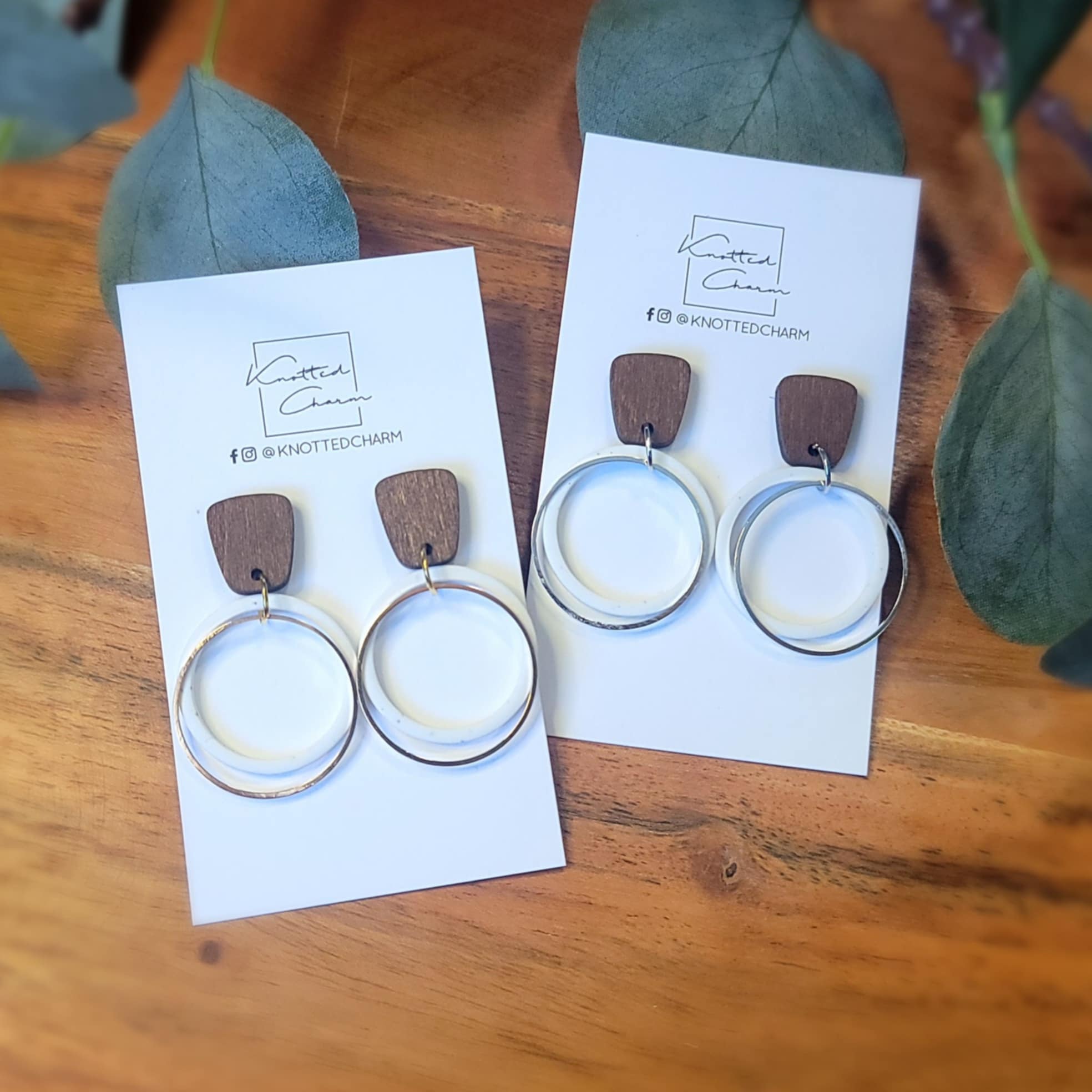 Small Circle dangle earrings- White & Gold
