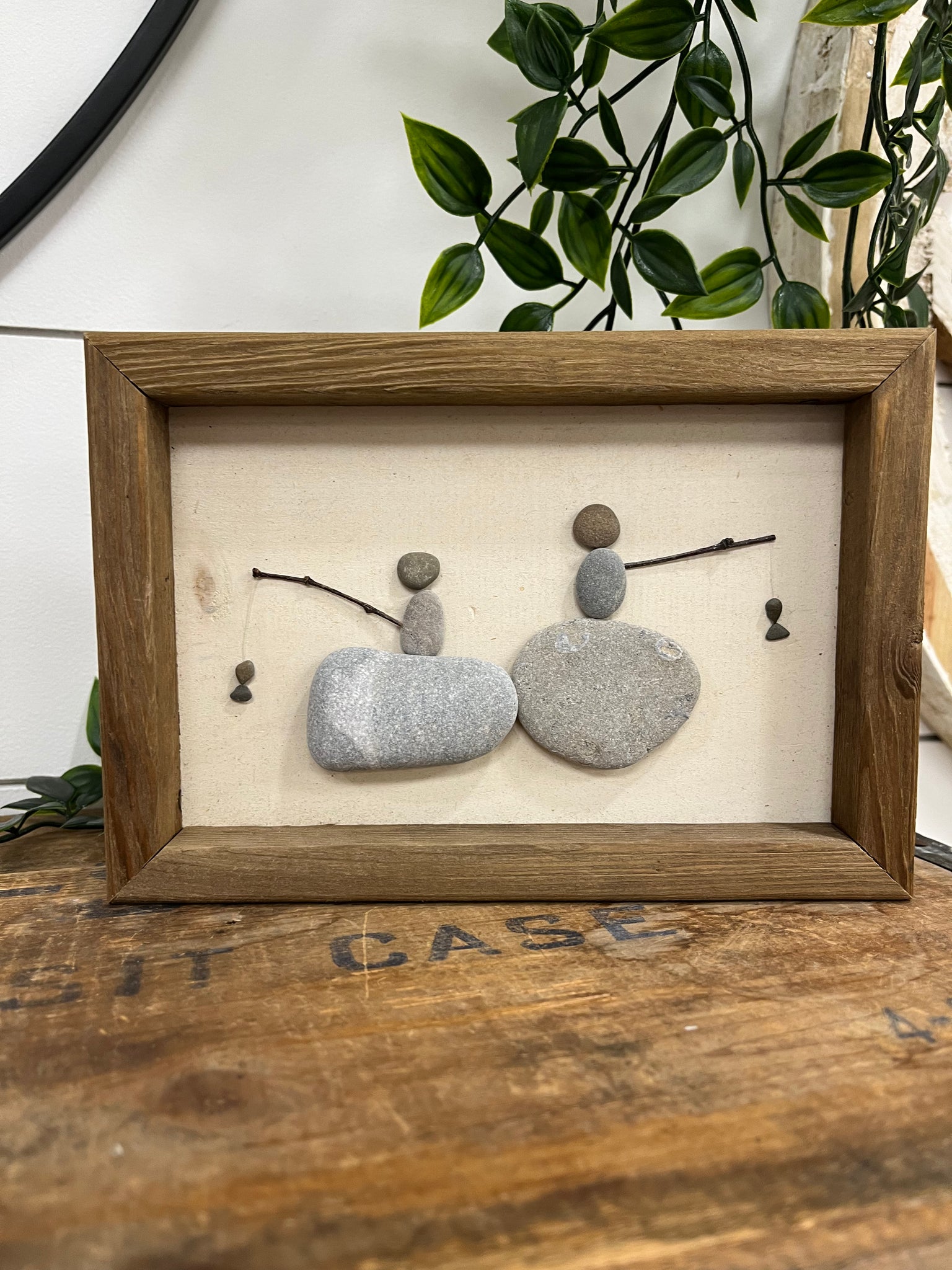 PA-Pebble Art Fisherman